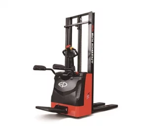 Фото 5 - Штабелер электрический самоходный EP Equipment RSB 141 ECONOMY (AGM, 2W390, с платформой и поручнями).